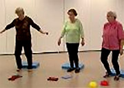 CHUT � JE M�EQUILIBRE : La pr�caution des chutes chez les personnes �g�es