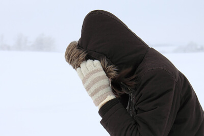 Conseils pour soigner les crevasses, fissures ou gerçures des doigts dues  au froid de l'hiver