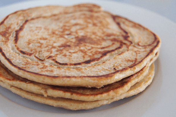 Pancake protéiné à la banane et œuf : petit déjeuner ou goûter complet