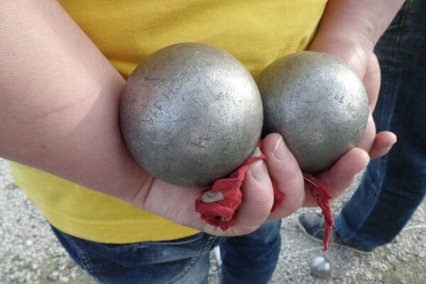 LE FEETBOOL - JEU DE PETANQUE AU PIED