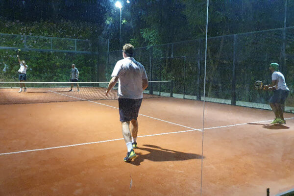 Padel et accidents musculaires